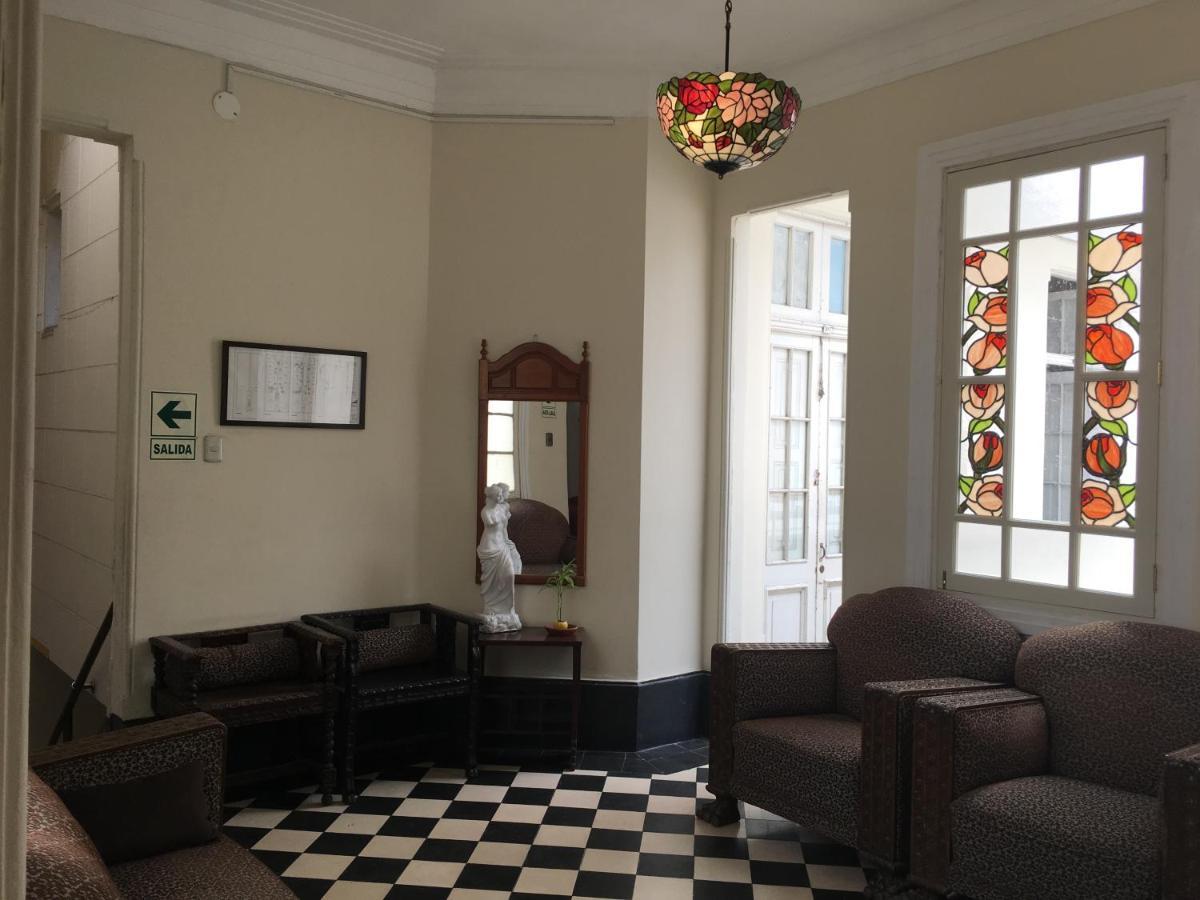 Hospedaje Santa Rosa- Centro Historico リマ エクステリア 写真