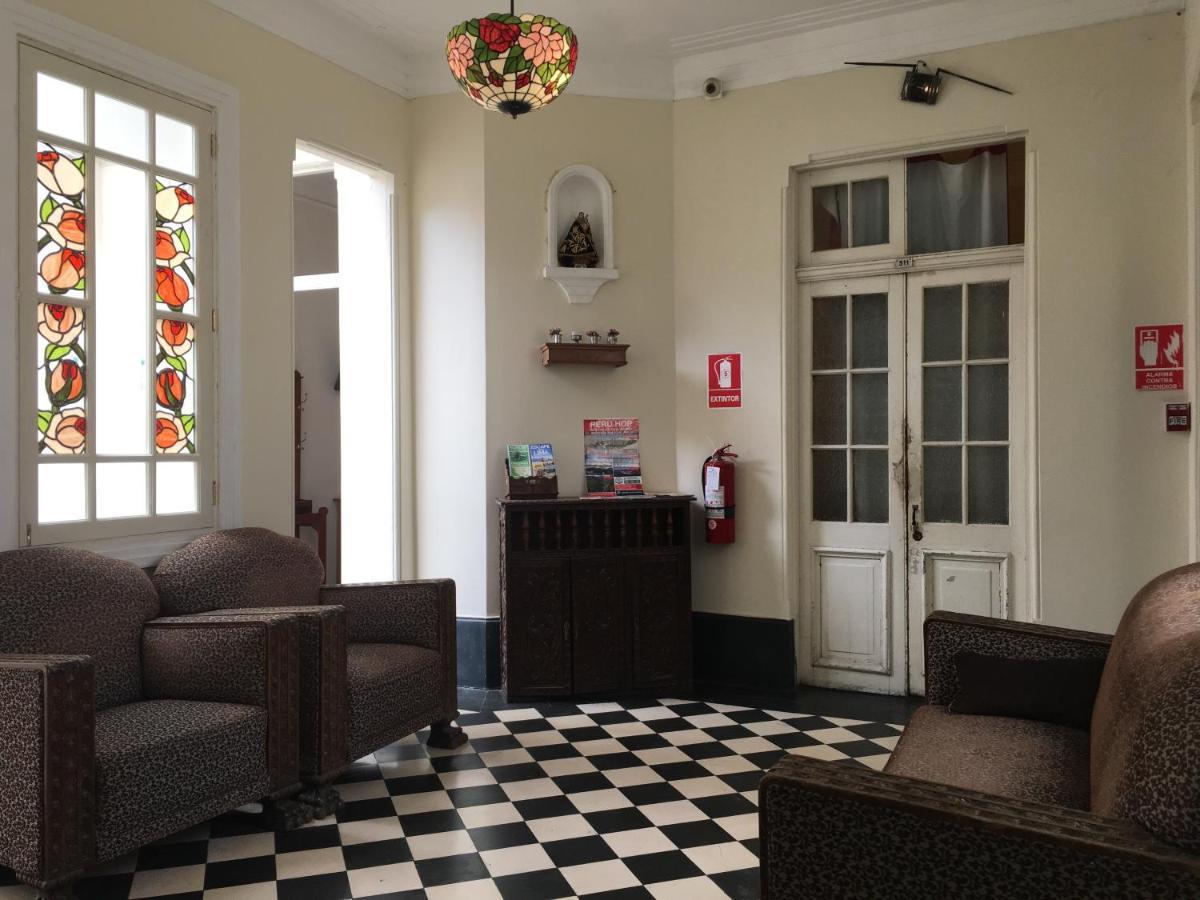 Hospedaje Santa Rosa- Centro Historico リマ エクステリア 写真